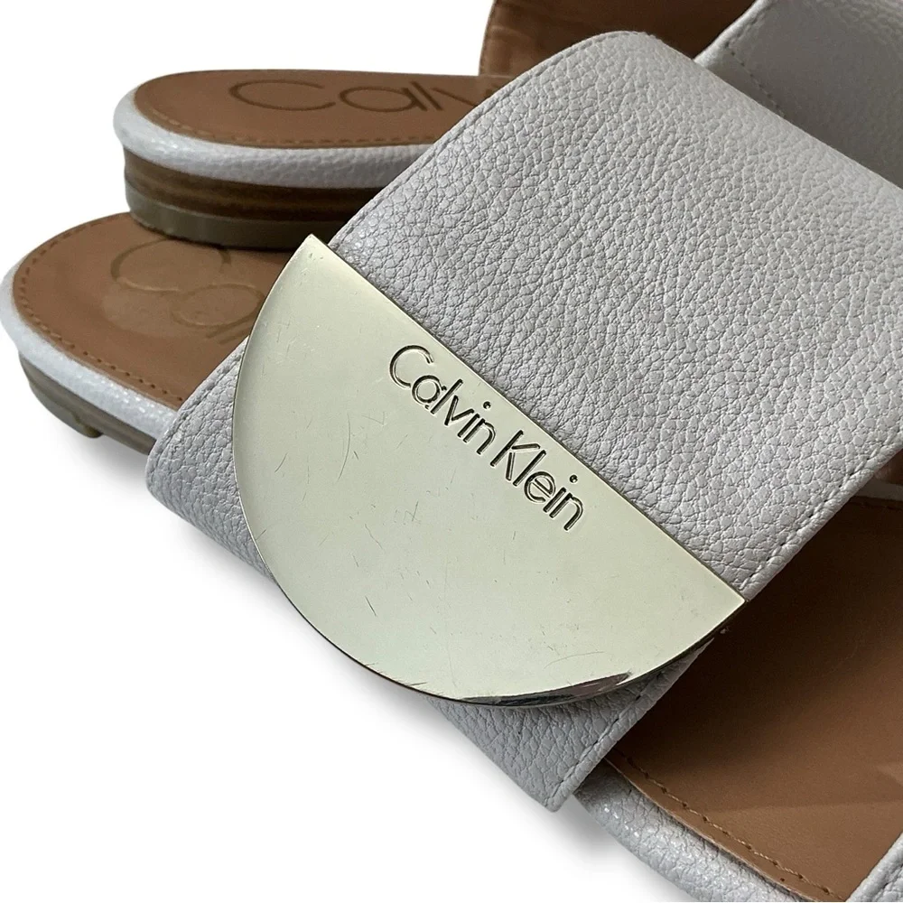 Calvin Klein step into